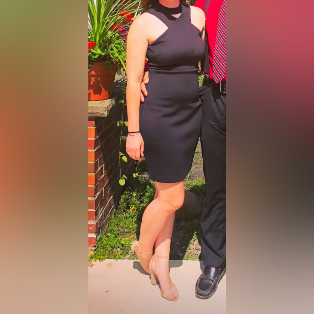 Black Guess bodycon dress